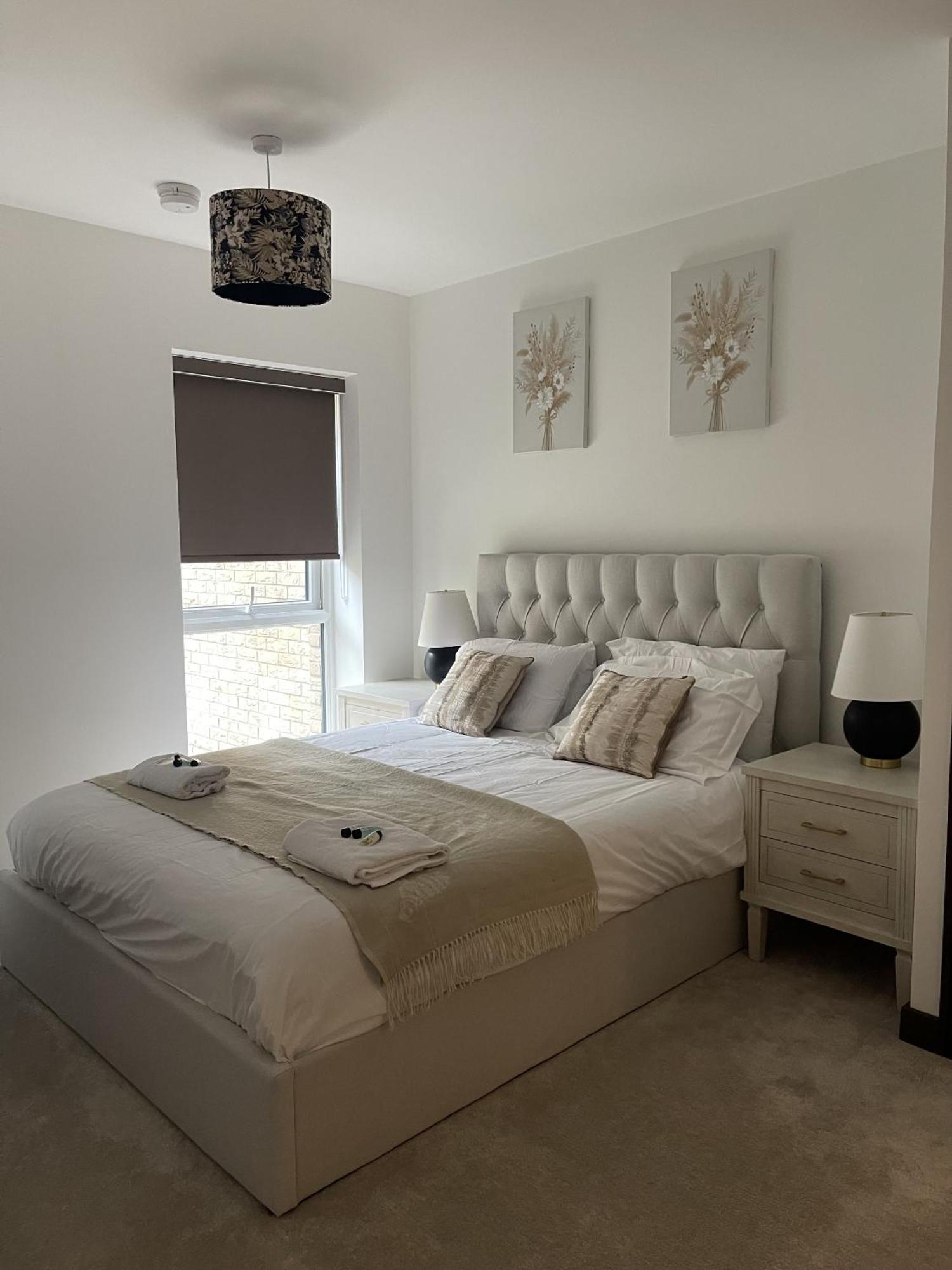 The Godfreys, Edinburgh Way, Harlow Ngoại thất bức ảnh