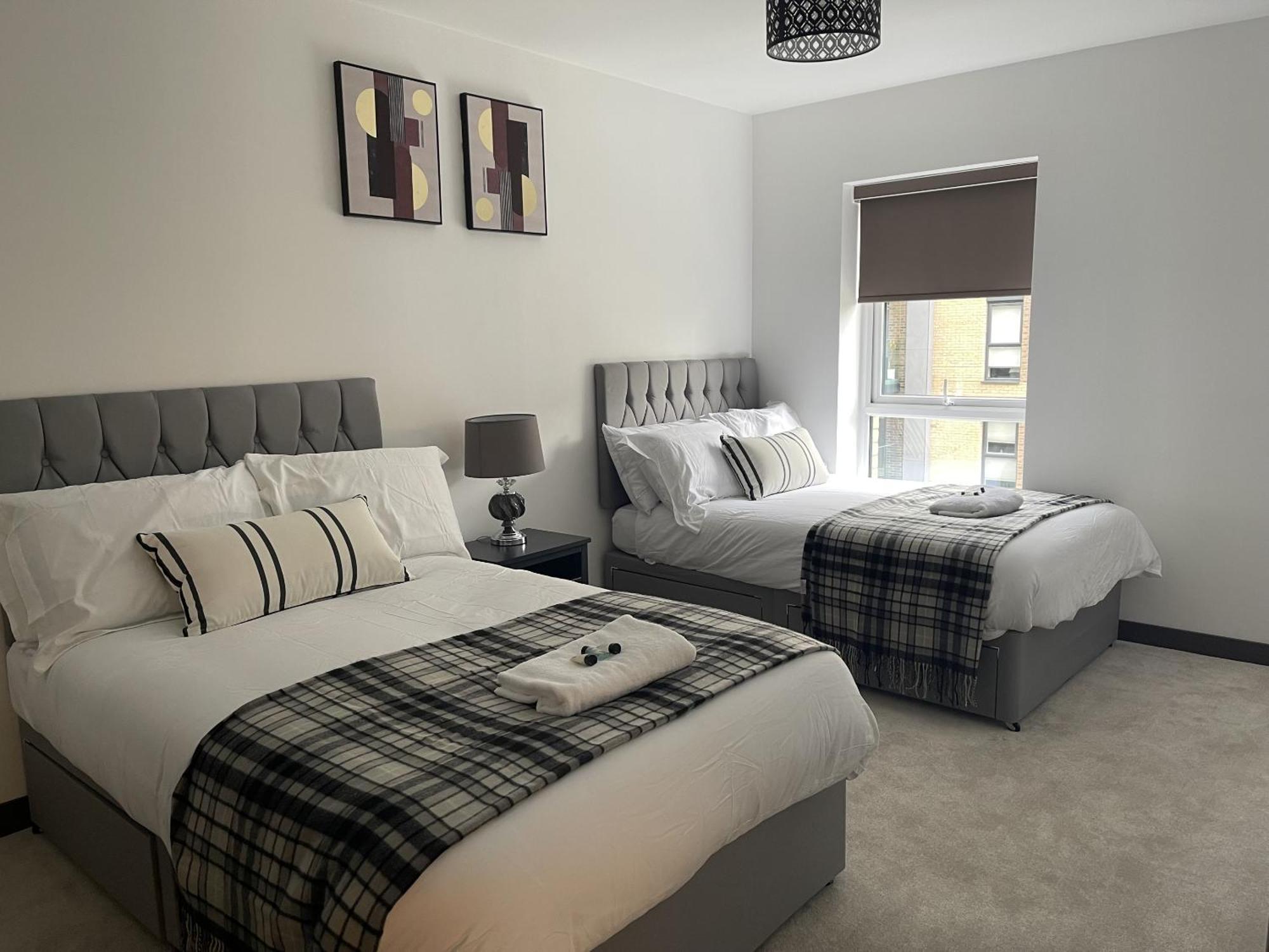 The Godfreys, Edinburgh Way, Harlow Ngoại thất bức ảnh